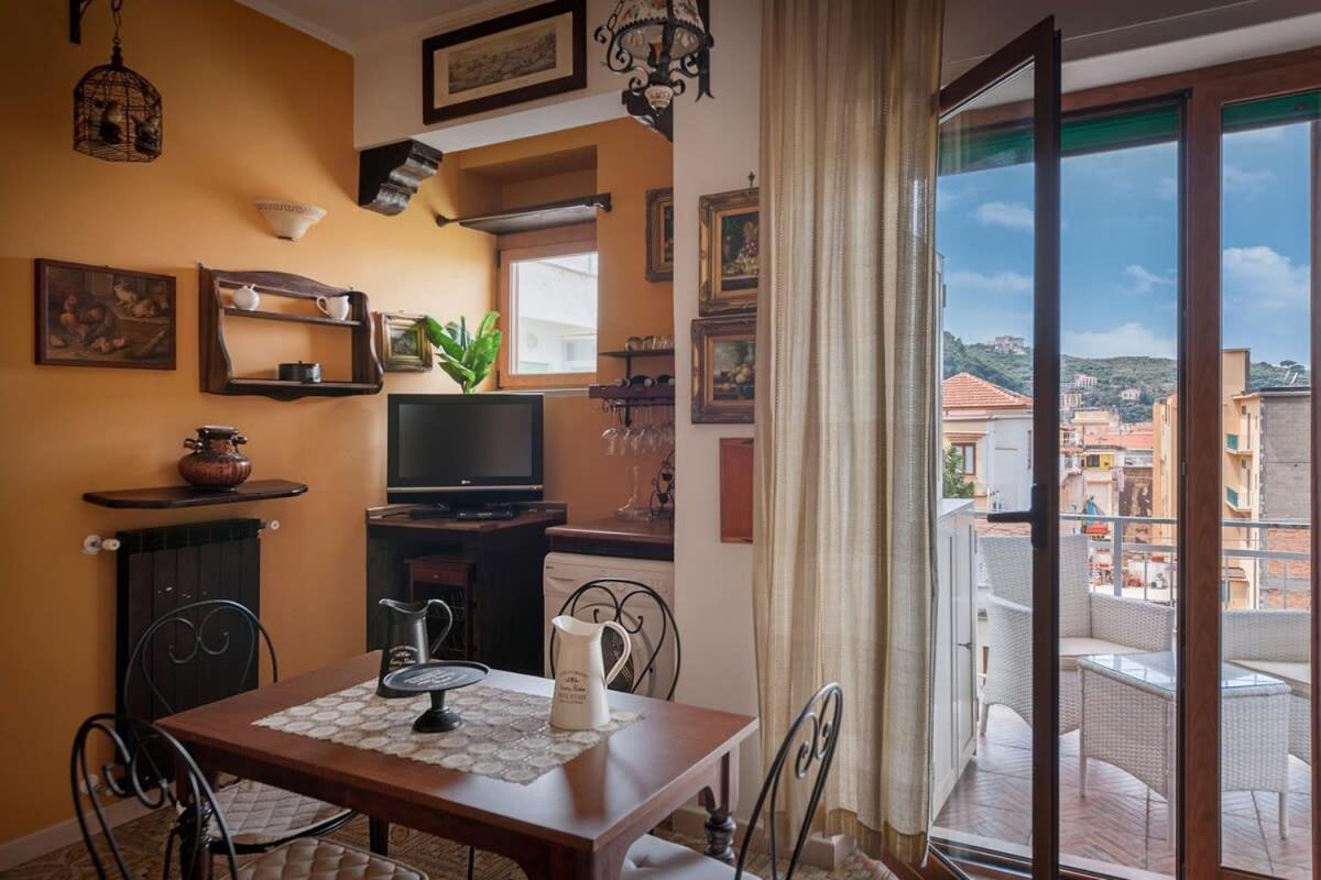 Appartement La Musica In The Heart Of Sorrento, 100 M From Station *