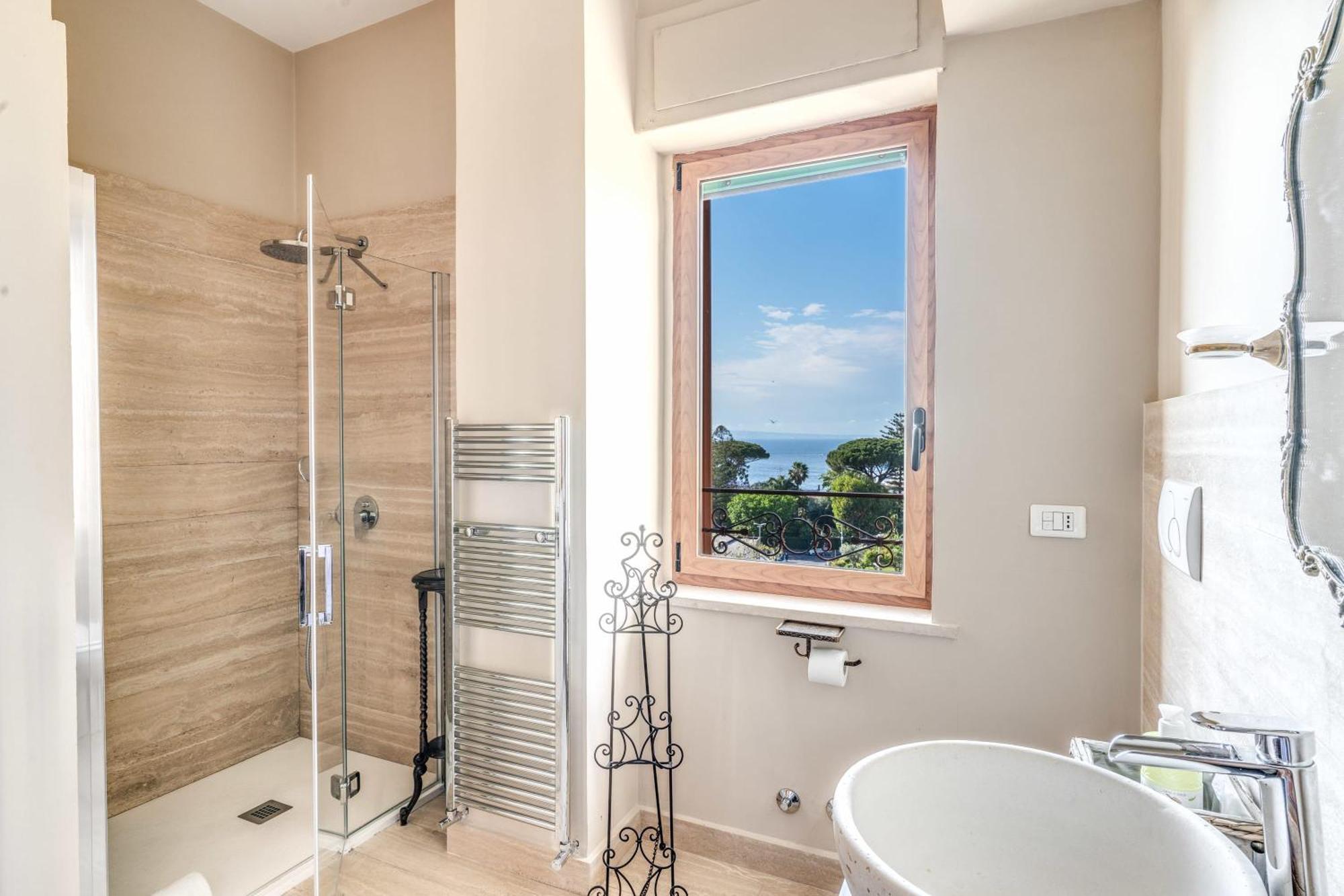 Appartement La Musica In The Heart Of Sorrento, 100 M From Station